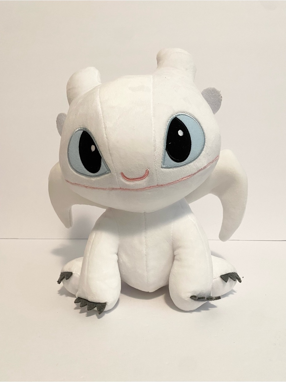 How to Train Your Dragon The Hidden World Light Fury White Plush 11”